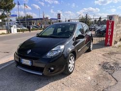 Nero Usata 2010 Renault Clio II Tre volumi | 2899 € (Molto cara)