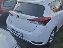 Usata 2016 Toyota Auris Hybrid Active Tre volumi | 11.000 €