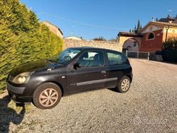 Nero Usata 2003 Renault Clio II | 400 € (Super prezzo)