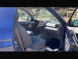 Usata 2003 Toyota RAV4 SUV | 5700 € (Buon prezzo)