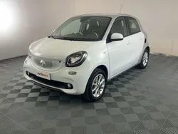 Bianco Usata 2017 Smart ForFour Tre volumi | 9899 € (Buon prezzo)