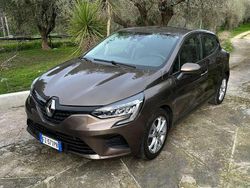 Bronzo Usata 2019 Renault Clio V Life Tre volumi | 13.000 € (Molto cara)