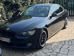 Nero Usata 2007 BMW 330 Coupé | 10.999 € (Buon prezzo)