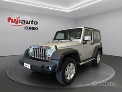 Grigio Usata 2011 Jeep Wrangler Sport SUV | 24.400 € (Buon prezzo)