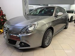 Grigio Usata 2012 Alfa Romeo Giulietta Distinctive Tre volumi | 6900 € (Buon prezzo)