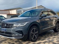 Grigio Usata 2023 VW Tiguan Elegance SUV | 27.900 € (Buon prezzo)