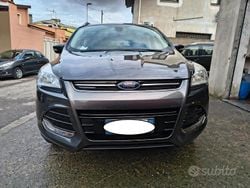 Grigio Usata 2015 Ford Kuga S SUV | 11.800 € (Buon prezzo)