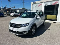 Bianco Usata 2014 Dacia Sandero Stepway Due volumi | 8500 € (Buon prezzo)