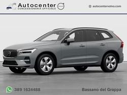 Vapour grey Nuova 2025 Volvo XC60 Core SUV | 49.900 €