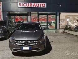 Grigio metallizzato Usata 2017 Mercedes GLA180 Business SUV | 14.990 € (Ottimo prezzo)
