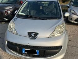 Grigio Usata 2008 Peugeot 107 Due volumi | 3000 € (Buon prezzo)