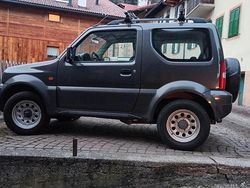 Grigio Usata 2011 Suzuki Jimny SUV | 9000 € (Super prezzo)