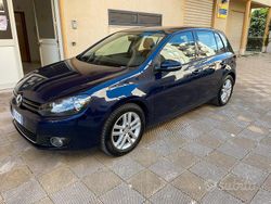 Blu Usata 2010 VW Golf VI Highline Tre volumi | 7999 € (Molto cara)