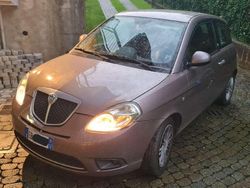 Bronzo Usata 2010 Lancia Ypsilon Due volumi | 2950 € (Ottimo prezzo)
