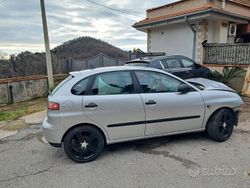 Usata 2004 Seat Ibiza Due volumi | 700 € (Super prezzo)