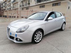 Grigio Usata 2015 Alfa Romeo Giulietta Tre volumi | 8490 € (Buon prezzo)