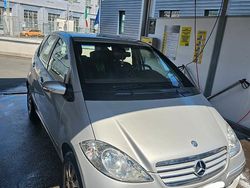 Grigio Usata 2006 Mercedes A170 Elegance Due volumi | 3700 €