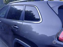 Grigio Usata 2019 Jeep Cherokee Limited SUV | 16.500 € (Buon prezzo)