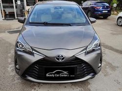 Grigio Usata 2019 Toyota Yaris Tre volumi | 10.400 € (Buon prezzo)