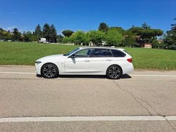 Bianco Usata 2019 BMW 318 Sport Line Station wagon | 19.500 € (Buon prezzo)