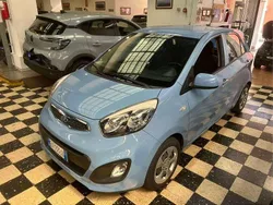 Azzurro Usata 2014 Kia Picanto Due volumi | 6290 € (Cara)