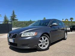 Grigio Usata 2011 Volvo V50 Kinetic Station wagon | 4999 € (Buon prezzo)