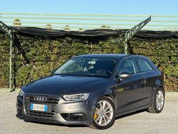 Grigio Usata 2015 Audi A3 Comfort Tre volumi | 8600 € (Super prezzo)