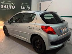 Grigio Usata 2006 Peugeot 207 Tre volumi | 2200 € (Buon prezzo)