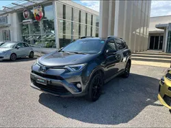 Grigio Usata 2018 Toyota RAV4 Hybrid SUV | 17.900 € (Buon prezzo)
