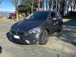 Mineral grey Usata 2016 BMW 218 Active Tourer Advantage Monovolume | 9990 € (Super prezzo)