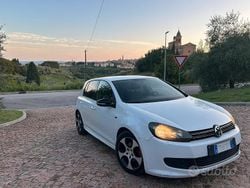 Bianco Usata 2010 VW Golf VI R-line Due volumi | 4990 € (Buon prezzo)