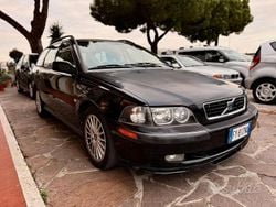 Nero Usata 2003 Volvo V40 Station wagon | 1900 €