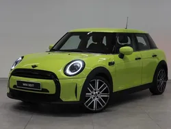 Zesty yellow Usata 2023 Mini Cooper Due volumi | 25.400 € (Buon prezzo)