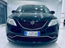 Nero vulcano Usata 2017 Lancia Ypsilon Gold Due volumi | 7900 € (Buon prezzo)