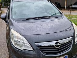 Grigio Usata 2011 Opel Meriva Monovolume | 4000 €