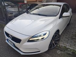 Bianco Usata 2018 Volvo V40 Tre volumi | 8700 € (Buon prezzo)
