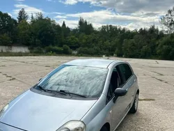 Usata 2009 Fiat Punto Due volumi | 2350 € (Buon prezzo)
