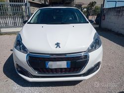 Bianco Usata 2016 Peugeot 208 GT-line Due volumi | 8500 € (Ottimo prezzo)