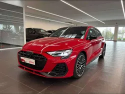 Rosso Nuova 2025 Audi S3 Sport Tre volumi | 58.900 € (Buon prezzo)
