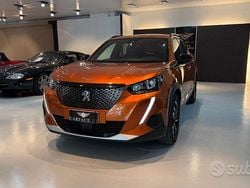 Arancione Usata 2023 Peugeot 2008 GTi SUV | 19.500 € (Buon prezzo)