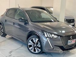 Grigio Usata 2022 Peugeot 208 GT Due volumi | 19.990 € (Molto cara)