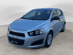 Argento Usata 2011 Chevrolet Aveo LS Tre volumi | 1690 € (Ottimo prezzo)