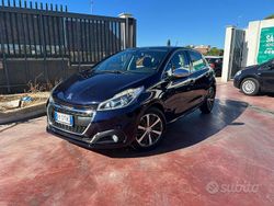 Blu Usata 2017 Peugeot 208 Allure Due volumi | 7900 € (Cara)