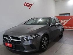 Grigio scuro Usata 2022 Mercedes A180 Business Due volumi | 22.900 € (Buon prezzo)