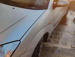 Grigio Usata 1999 Ford Focus Tre volumi | 500 € (Ottimo prezzo)