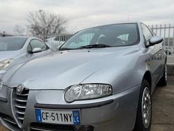 Grigio Usata 2004 Alfa Romeo 147 Due volumi | 2600 € (Buon prezzo)