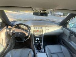 Usata 1998 Mercedes E200 Avantgarde Tre volumi | 5800 € (Buon prezzo)