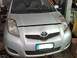 Argento Usata 2009 Toyota Yaris Sol Due volumi | 1450 € (Ottimo prezzo)