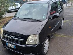 Nero Usata 2004 Opel Agila Due volumi | 2500 € (Cara)