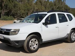 Bianco Usata 2011 Dacia Duster Lauréate SUV | 5500 € (Super prezzo)